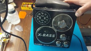 Не включается музыкальная колонка WAXIBA XB-171URT после падения.