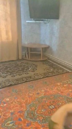 Юный брейкдансер