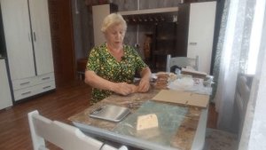 Летом отдыхать некогда.