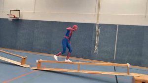 Человек паук паркур