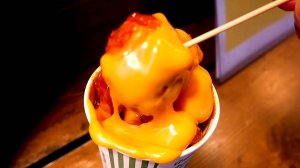 Курица в кисло-сладком соусе с сыром (Дакганчжон) - корейская уличная еда