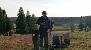 Стою пред Тобою.