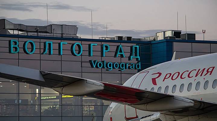 Аэропорт Волгограда временно закрыт на прием и выпуск самолетов