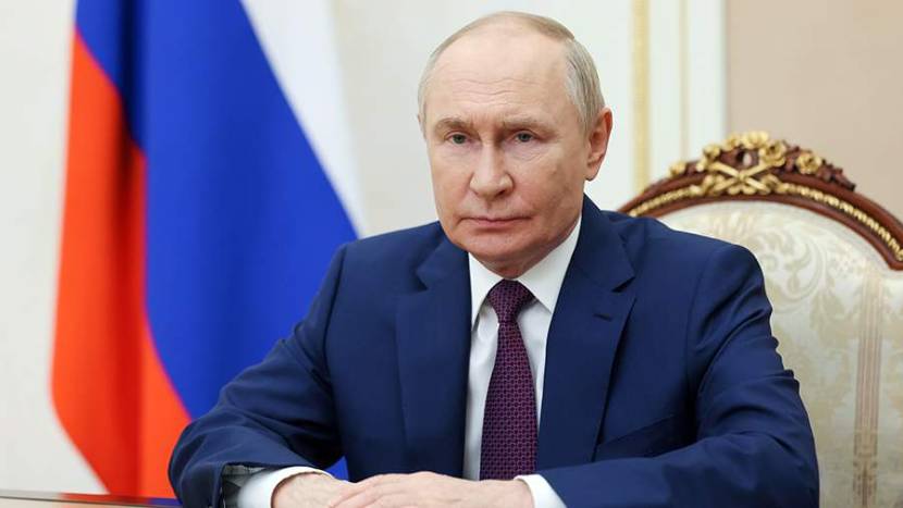 Владимир Путин поздравил военнослужащих с Днем ВМФ