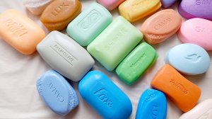 АСМР ШУРШАНИЕ. РАСКЛАДЫВАЮ КРАСОЧНОЕ МЫЛО. ШЕЛЕСТ И ШУРШАНИЕ УПАКОВКИ.