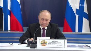 «ИЮЛЬСКИЙ ШТОРМ»: Путин проверил мощь ВМФ — 150 кораблей, гиперзвук и новые дивизии морпехов!