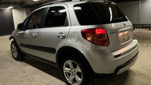 Suzuki Sx-4; 1.6 AT; 2012; Серебристый