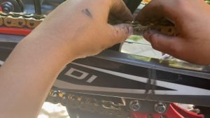 Моем мотоцикл Caidi 150 установка сальниковой цепи DID428