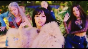 LALISA MANOBAN OF BLACKPINK
JEON JUNGKOOK OF BTS
FOXIN