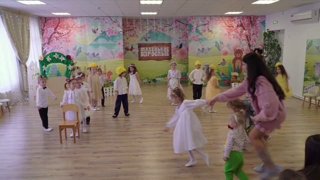 8 марта 2025 старшая группа Знайки смотреть онлайн