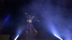 Танцевальное шоу сандари, индийский танец