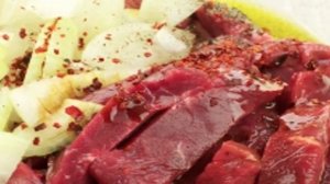 Говядина в рукаве в духовке