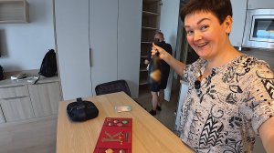 СНОВА переехали с ВЕЩАМИ Вован БЕСИТСЯ разбирая вещи! Нам перепала ХАЛЯВА! Приключения в ПИТЕРЕ Влог