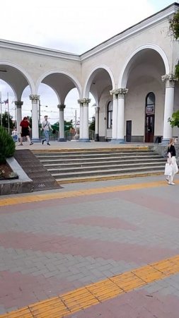 Мы с мамкой в Симферополе на жд вокзале едем в Ростов 20.06.25. а с Ростова в Луганск