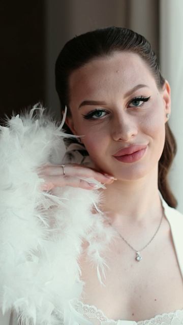 "Самый красивый выход невесты 👰🌸 #weddingday" смотреть онлайн