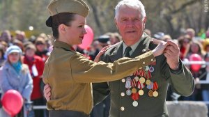 ВАЛЬС  ПОБЕДЫ  -  ( Оркестровый минус + ориг. вокал )