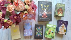 Обзор ЖЕНСКИЕ 👸🏼🌿 колоды Таро и Оракулы