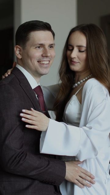 "Сюрприз от невесты — никто не ожидал! 😱💐" смотреть онлайн