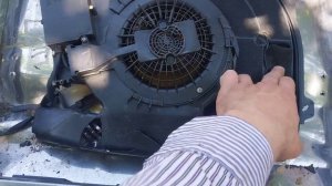 Что я увидел  внутри вытяжки!