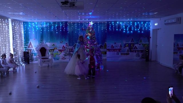 Новый год 2025 старшая группа смотреть онлайн