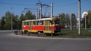 Трамвай Tatra T3SU-1107. Разворот на кольце.