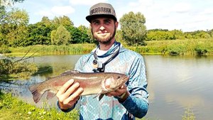 ВНИМАНИЕ! Ловля ФОРЕЛИ на Спиннинг ЗАТЯГИВАЕТ! ЕЛЕ УШЁЛ.