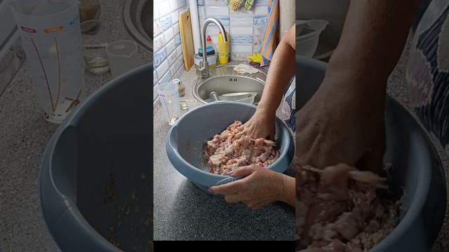 Делаю домашнюю колбасу.