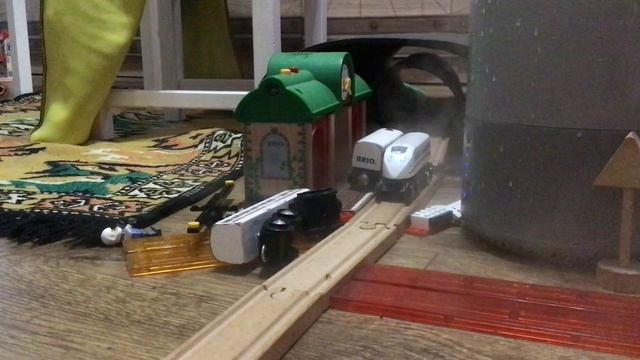 Поезд сбил вертолет. смотреть онлайн