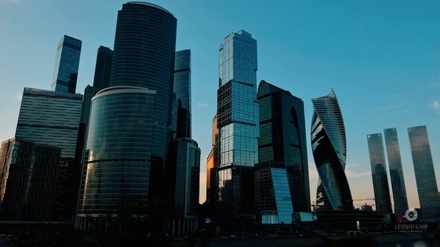 Москва-Сити Взгляд в небо.