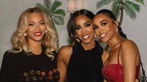«Эти ведьмы вообще не стареют!»: группа Destiny’s Child горячих ковбойских в образа концерте Бейонсе