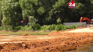 Завозят стройматериалы и готовятся к забивке первых свай