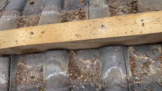 Устраняем дефекты кровли из цементной черепицы, неверно сделан вентилируемый конек кровли смотреть онлайн