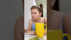 Еле проснулась, всю ночь писала картину