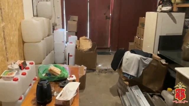 Полиция в Ленобласти ликвидировала подпольный цех по производству фальсифицированной водки