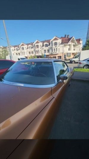 🚗В Павшинской пойме во дворе припаркован необычный автомобиль🚗