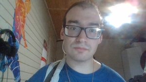 исполняю песню группы Каменные под названием Город не судите строго