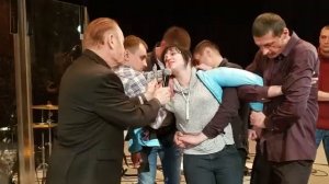 Боб Ларсон изгоняет бесов