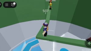 Играю в роблокс паркур