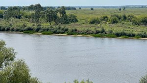 Видовой участок на берегу реки с лесом 30 соток под ИЖС