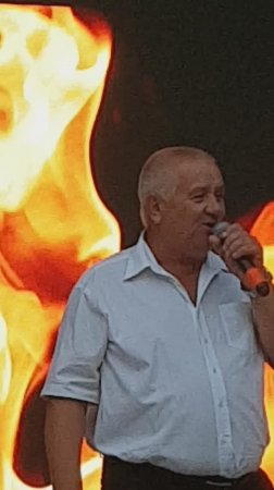 250725 песня Бабье лето Клёны выкрасили город колдовским каким то цвето Владимир Набоков парк г Орёл