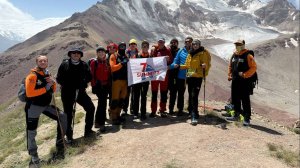 Фрагменты первого акклиматизационного выхода четвертой группы Клуба 8000 на пик Ленина