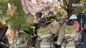 МЧС ликвидируют последствия обрушения жилого дома в Астрахани