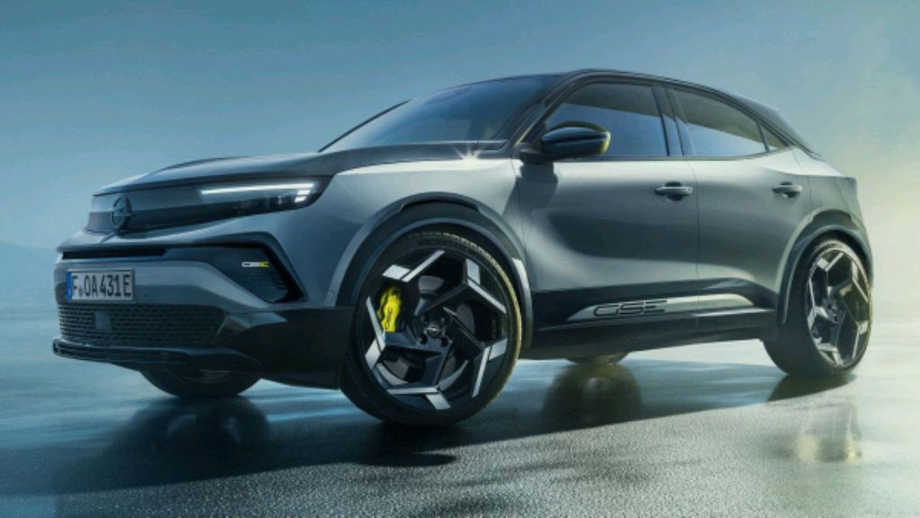 новинка флагманского кроссовера Опель мокка смотреть онлайн