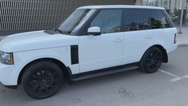 Range Rover Vogue смотреть онлайн