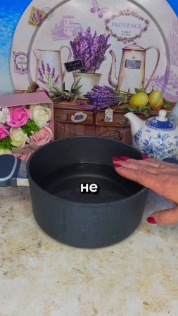 Маринованные огурцы в снегу на зиму