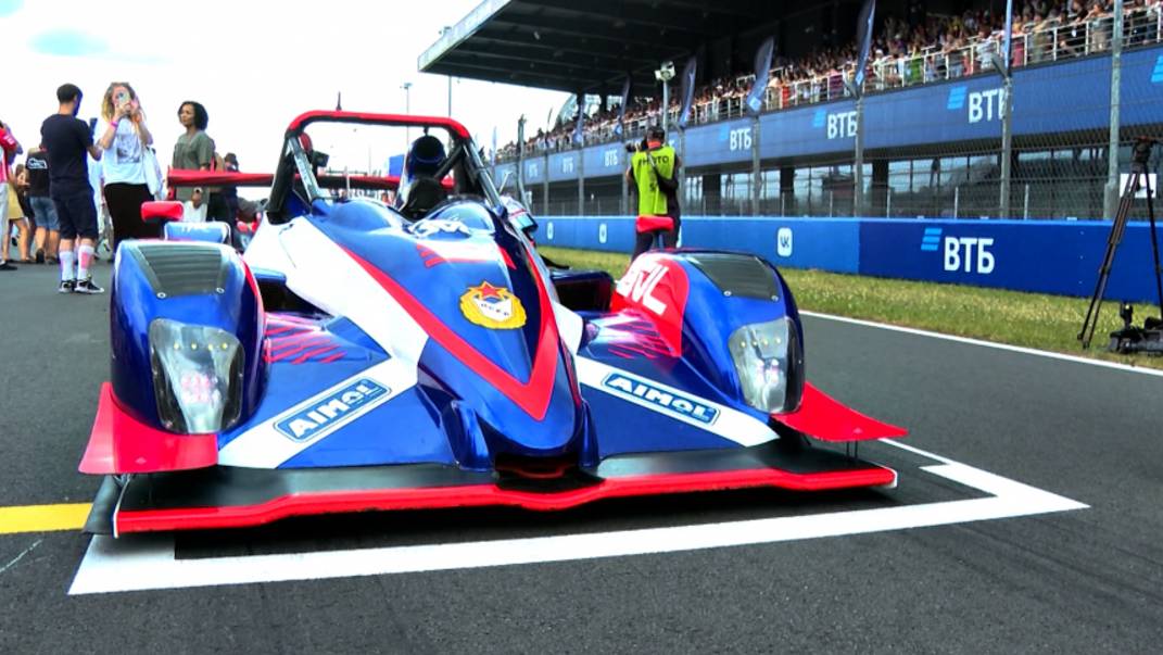 Праздник скорости: «Гараж Фест» прошел на автодроме «Игора Драйв»