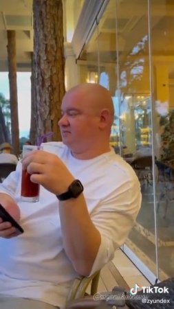 Большой привет ВСУ и народу Украины от правого яйца Зеленского !!!