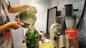 Весь день на кухне/Приготовила курочку с грибами в соусе/Замариновала домашние огурчики