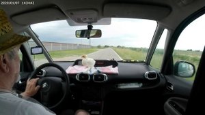 Не сидит наш Дед на печке