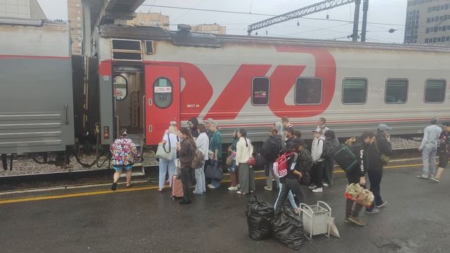 Посадка в поезд Москва-Владивосток. Тюмень. смотреть онлайн